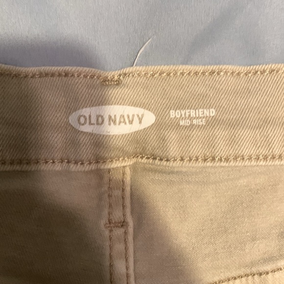 Shorts - Picture 2 of 4